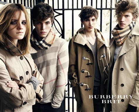 douglas booth and emma watson burberry|Burberry Fall 2009 Campaigns – The Fashionisto.